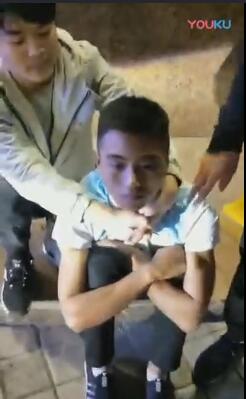 ����������