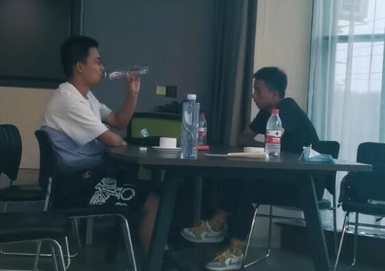 ��ʦ���з�ϴȰ˵